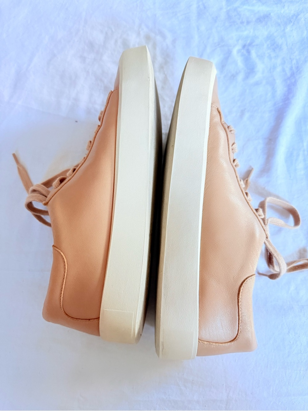Vince 8.5 Leather Nude Minimalist Neutral Sneakers - Picture 3 of 9